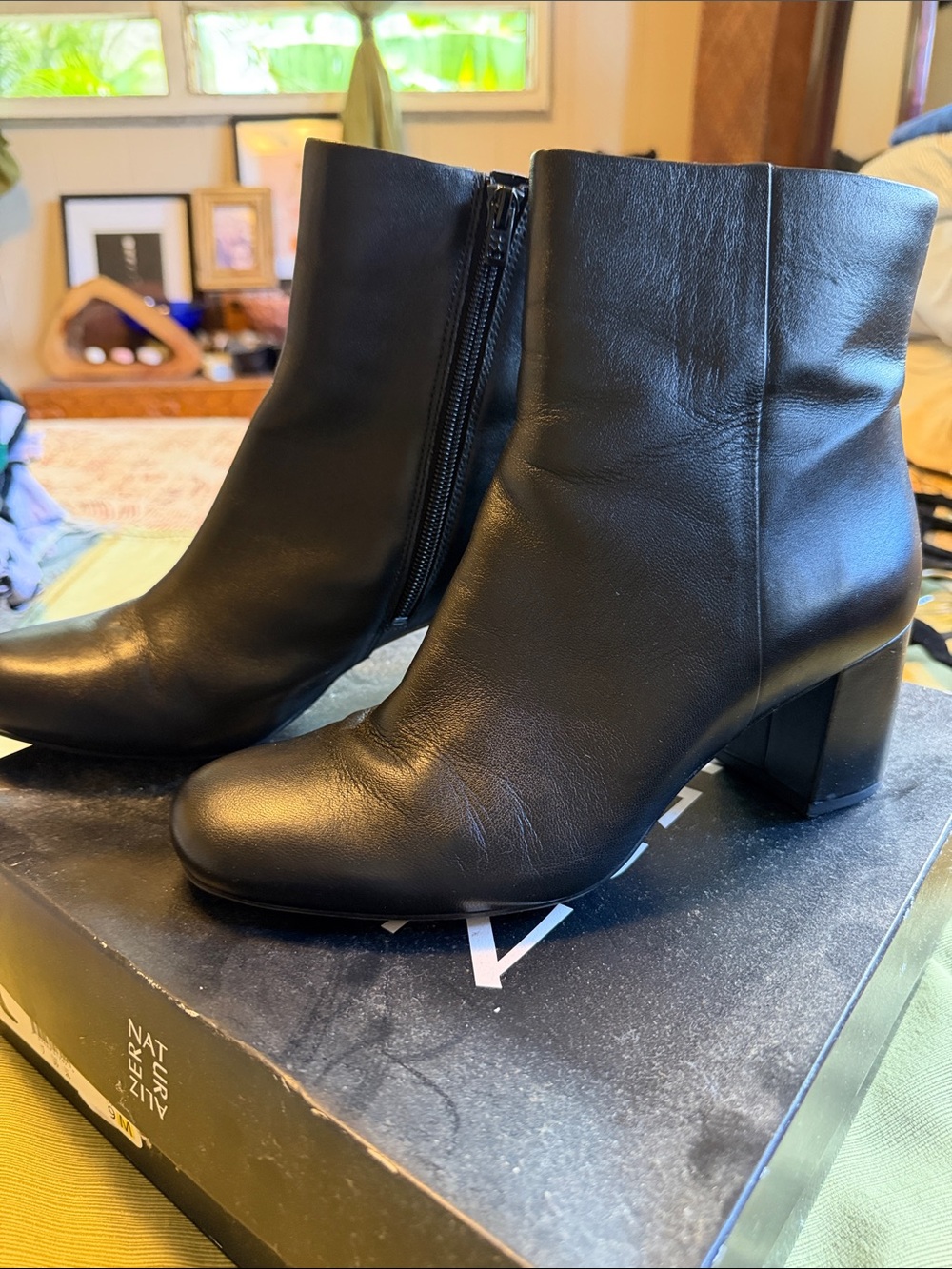 Naturalizer Black Leather Ankle Boots with Block Heel Size 9M